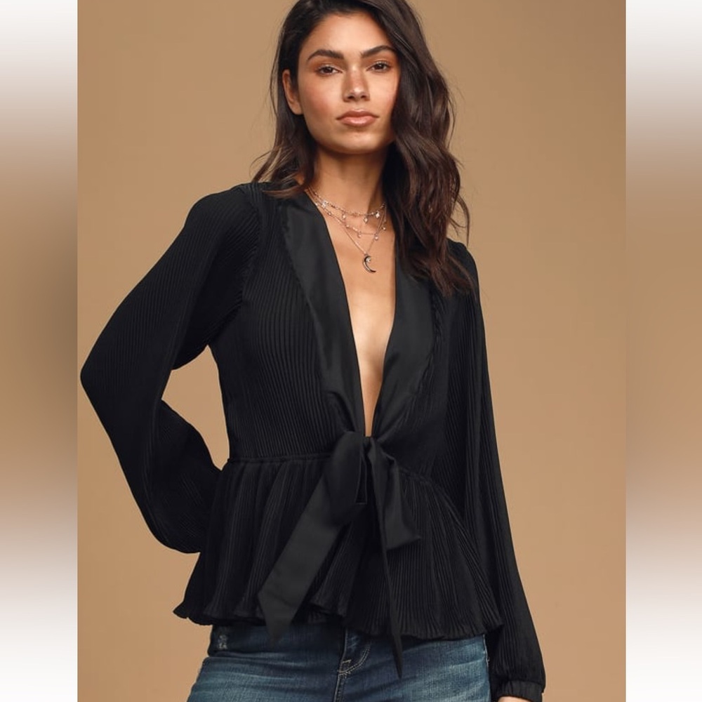 Lulus tie front top